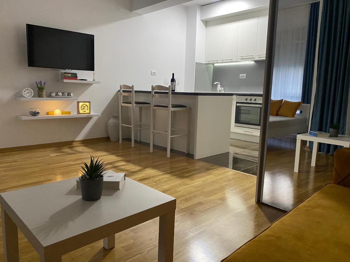 Comfort Studio With Sea View And Swimming Pool Becici  Exterior photo