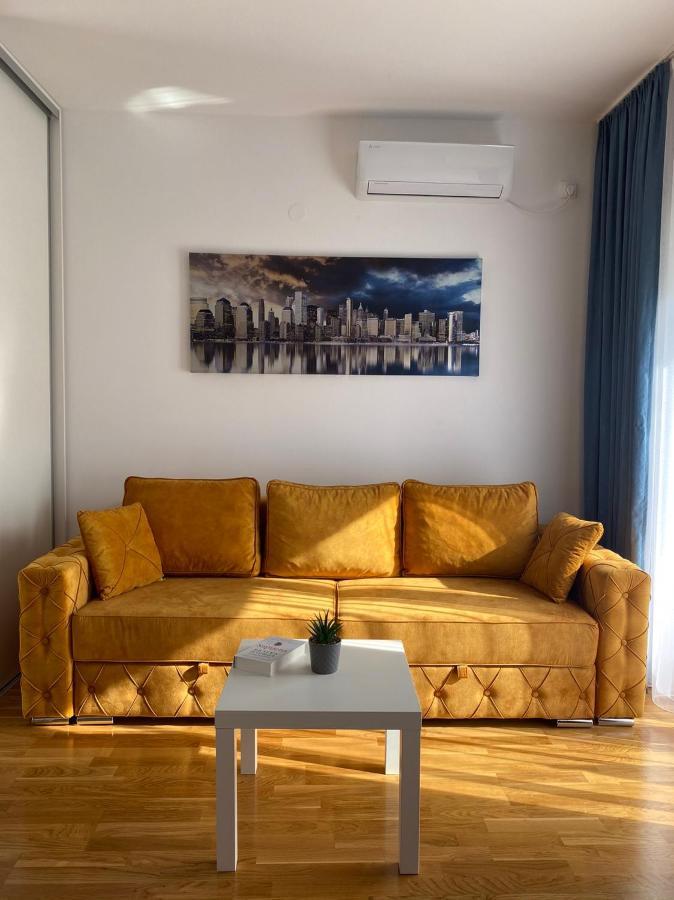 Comfort Studio With Sea View And Swimming Pool Becici  Exterior photo