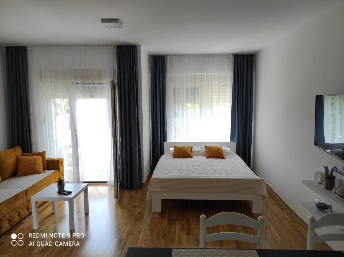Comfort Studio With Sea View And Swimming Pool Becici  Exterior photo